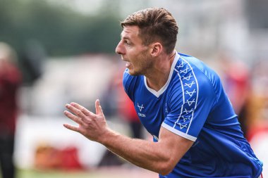 Hull KR 'dan Tom Davies, 9 Ağustos 2025' te İngiltere 'nin Hull kentindeki Sewell Group Craven Park' ta oynanan 21. Betfred Süper Lig karşılaşmasında ısınma turunda Hull KR ile Castleford Tigers karşılaşacak.