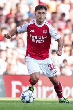 Arsenal 'den Martin Zubimendi, 9 Ağustos 2025' te İngiltere 'nin Emirates Stadyumu' nda Arsenal ve Athletic Bilbao arasında oynanan sezon öncesi dostluk maçı sırasında