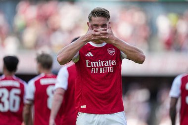 Arsenalc 'ten Viktor Gyokeres, 9 Ağustos 2025' te Londra, Birleşik Krallık 'taki Emirates Stadyumu' nda Arsenal 'in Athletic Bilbao' ya karşı oynadığı sezon öncesi dostluk maçında golü kutluyor.