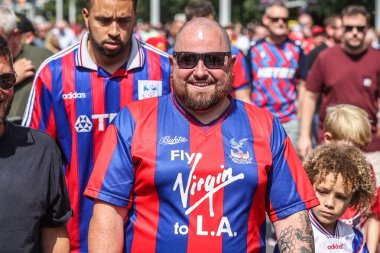 Crystal Palace taraftarları, 10 Ağustos 2025 'te Londra' daki Wembley Stadyumu 'nda oynanan FA Community Shield maçı sırasında geldiler.