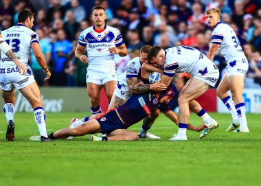 St. Helens takımından Harry Robertson, Wakefield Trinity ile St Helens maçının 21. Maçı sırasında DIY Kitchens Stadyumu, Wakefield, İngiltere 'de oynandı.