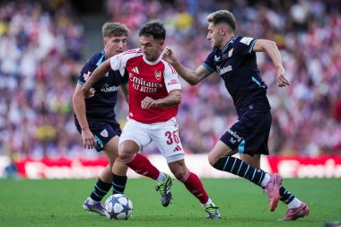 Arsenal 'den Martin Zubimendi, 9 Ağustos 2025' te İngiltere 'nin Emirates Stadyumu' nda Arsenal ve Athletic Bilbao arasında oynanan sezon öncesi dostluk maçı sırasında