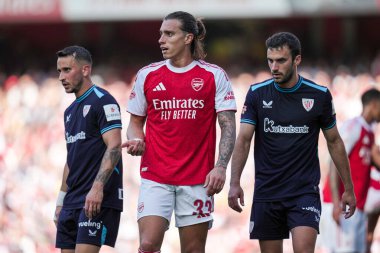 Arsenal takımından Riccardo Calafiori, 9 Ağustos 2025 'te Arsenal, Emirates Stadyumu' nda Athletic Bilbao 'ya karşı oynadığı sezon öncesi dostluk maçında