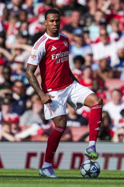 Arsenal 'li Gabriel, 9 Ağustos 2025' te Birleşik Krallık 'taki Emirates Stadyumu' nda oynanan Arsenal - Athletic Bilbao maçında...