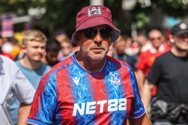 Crystal Palace taraftarları, 10 Ağustos 2025 'te Londra' daki Wembley Stadyumu 'nda oynanan FA Community Shield maçı sırasında geldiler.