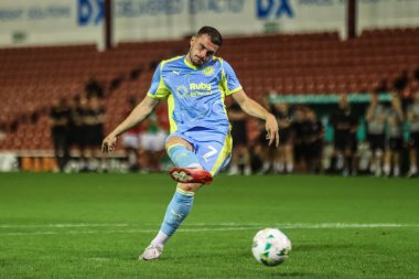 Fleetwood Town 'dan Ryan Graydon, 13 Ağustos 2025' te Oakwell, Barnsley 'de oynanan Carabao Kupası maçında penaltısını kaçırdı.