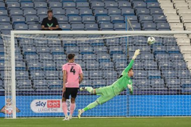 Huddersfield Town 'dan Cameron Ashia, 13 Ağustos 2025' te Carabao Kupası 'nda Huddersfield Town ile Leicester City arasındaki maçta 2-2 berabere kaldı.