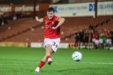 Barnsley 'den Leo Farrell penaltısını 13 Ağustos 2025' te Oakwell, Barnsley, İngiltere 'de oynanan Carabao Kupası maçında attı.