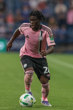 Leicester City 'den Jeremy Monga Carabao Kupası maçı sırasında Huddersfield Town, Leicester City' ye karşı Accu Stadyumu, Huddersfield, Birleşik Krallık, 13 Ağustos 2025