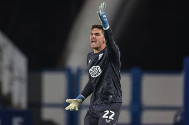 Huddersfield Town 'dan Lee Nicholls, 13 Ağustos 2025' te İngiltere 'nin Accu Stadyumu' nda oynanan Huddersfield Town - Leicester City maçında tepki gösterdi.