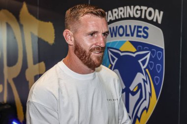 Warrington Wolves takımından Marc Sneyd, 22. Warrington Wolves ve Catalans Dragons maçında 14 Ağustos 2025 'te Warrington, İngiltere' deki Halliwell Jones Stadyumu 'na geldi.