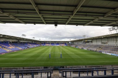Halliwell Jones Stadyumu 'nun 22. Betfred Süper Lig karşılaşması sırasında Halliwell Jones Stadyumu, Warrington, Birleşik Krallık' ta oynanan Warrington Wolves - Catalans Dragons maçının genel görüntüsü.