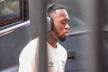 West Ham United takımından Kyle Walker-Peters, 16 Ağustos 2025 'te İngiltere' nin Sunderland-West Ham United stadyumunda oynanan Premier League karşılaşmasında sahaya çıktı.