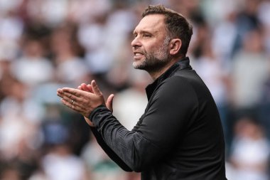 Derby County teknik direktörü John Eustace Sky Bet Şampiyonası maçında Derby County, Coventry City 'ye karşı Pride Park Stadyumu, Derby, İngiltere, 16 Ağustos 2025