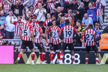 Sunderland 'lı Eliezer Mayenda, 16 Ağustos 2025' te Sunderland-West Ham United Stadyumu 'nda oynanan Premier League maçında 1-0' lık galibiyet golünü kutluyor.