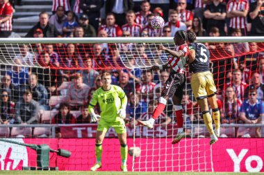 Sunderland takımından Eliezer Mayenda, 16 Ağustos 2025 'te İngiltere' nin Sunderland kentinde oynanan Premier League maçında Sunderland-West Ham United maçında 1-0 berabere kaldı.