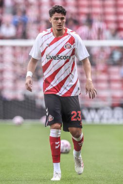 Sunderland 'dan Jensen Seelt Premier Lig karşılaşmasında Sunderland-West Ham United Stadyumu' nda 16 Ağustos 2025 'te oynanan maç öncesi ısınma maçında