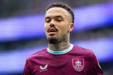 Burnley 'den Quilindschy Hartman, 16 Ağustos 2025' te Tottenham Hotspur 'a karşı Tottenham Hotspur Stadyumu' nda oynanan Premier Lig karşılaşmasında görev başındaydı.