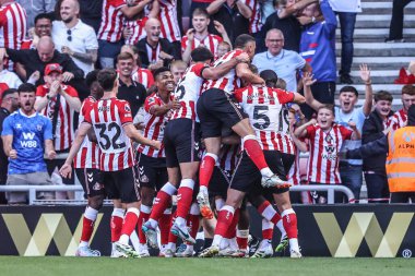 Sunderland 'lı Eliezer Mayenda, 16 Ağustos 2025' te Sunderland-West Ham United Stadyumu 'nda oynanan Premier League maçında 1-0' lık galibiyet golünü kutluyor.
