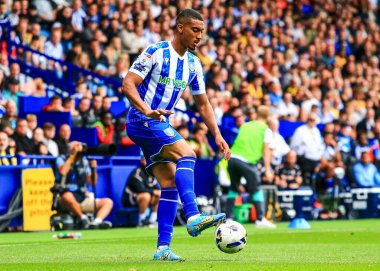 Sheffield Wednesday 'den Yan Valery topu kontrol ediyor. 16 Ağustos 2025' te Sheffield Wednesday, Hillsborough, Sheffield, İngiltere 'de Stoke City' e karşı oynanan Gökyüzü İddia Şampiyonası maçında.
