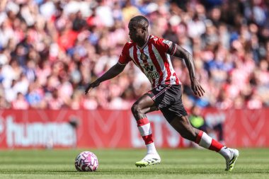 Sunderland 'dan Habib Diarra, 16 Ağustos 2025' te Sunderland - West Ham United Stadyumu 'nda oynanan Premier League karşılaşmasında topu aldı.