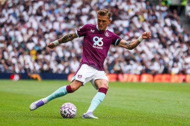 Burnley 'den Oliver Sonne, Premier Lig maçında Tottenham Hotspur ile Burnley' nin Tottenham Hotspur Stadyumu 'nda karşı karşıya geldiler.