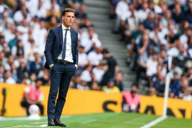 Burnley 'den Scott Parker, Premier Lig maçında Tottenham Hotspur ve Burnley' e karşı Tottenham Hotspur Stadyumu, Londra, İngiltere, 16 Ağustos 2025