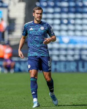 Leicester City 'den Harry Winks Gökyüzü İddia Şampiyonası' nda Preston North End, Leicester City 'ye karşı Deepdale, Preston, İngiltere, 16 Ağustos 2025