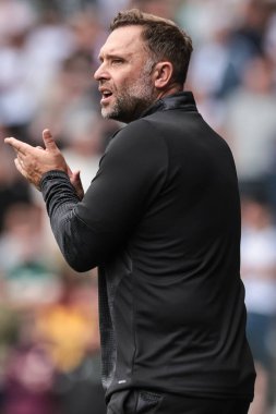 Derby County teknik direktörü John Eustace Sky Bet Şampiyonası maçında Derby County, Coventry City 'ye karşı Pride Park Stadyumu, Derby, İngiltere, 16 Ağustos 2025