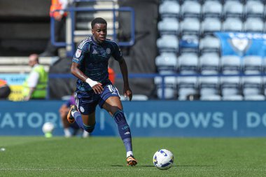 Leicester City 'den Stephy Mavididi 16 Ağustos 2025' te İngiltere 'nin Deepdale kentinde oynanan Sky Bet Şampiyonası' nda Preston North End - Leicester City maçında öne doğru ilerliyor.