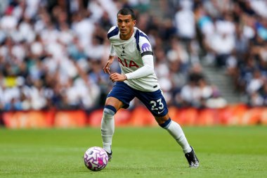 Tottenham Hotspur takımından Pedro Porro, Premier League maçında Tottenham Hotspur 'a karşı Tottenham Hotspur Stadyumu, Londra, İngiltere, 16 Ağustos 2025