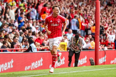 Nottingham Ormanı 'ndan Chris Wood, Nottingham City Ground, Nottingham, İngiltere' de oynanan Premier League maçında 3-0 'lık galibiyetini kutluyor.