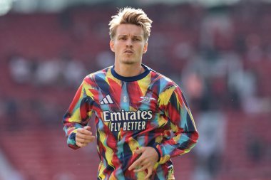 Arsenal 'den Martin Odegaard Premier League maçı sırasında Manchester United ile Old Trafford, Manchester, İngiltere' de oynanan ısınma maçında 17 Ağustos 2025