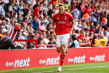 Nottingham Ormanı 'ndan Chris Wood, Nottingham City Ground, Nottingham, İngiltere' de oynanan Premier League maçında 3-0 'lık galibiyetini kutluyor.