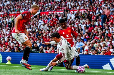 Arsenal 'den Kai Havertz, Manchester United ile Manchester United' ın 17 Ağustos 2025 'te Old Trafford, Manchester, İngiltere' de oynadığı Premier League maçında Manchester Diallo ile top mücadelesi verdi.