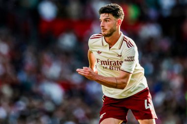 Arsenal 'den Declan Rice, Manchester United ve Arsenal maçında 17 Ağustos 2025' te Old Trafford, Manchester, İngiltere 'de karşı karşıya geldi.