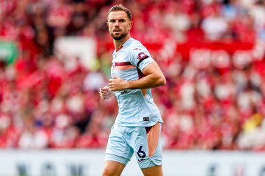 Brentford 'dan Jordan Henderson Premier Lig maçı sırasında Nottingham Forest, Brentford' a karşı City Ground, Nottingham, İngiltere, 17 Ağustos 2025