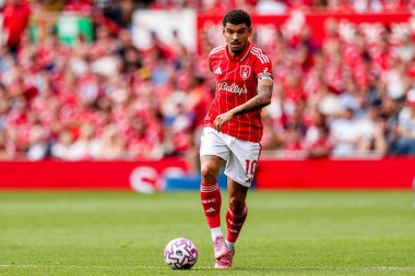 Nottingham Ormanı 'ndan Morgan Gibbs-White Premier League maçında Nottingham Forest, Brentford' a karşı City Ground, Nottingham, İngiltere 'de 17 Ağustos 2025' te koşuyor.