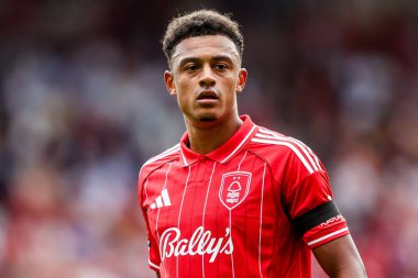 Nottingham Ormanı 'ndan Dan Ndoye 17 Ağustos 2025' te Nottingham Forest, Brentford 'a karşı oynanan Premier Lig karşılaşmasında görülüyor.