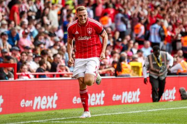 Nottingham Ormanı 'ndan Chris Wood, Nottingham City Ground, Nottingham, İngiltere' de oynanan Premier League maçında 3-0 'lık galibiyetini kutluyor.