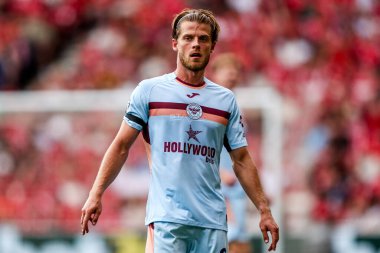 Brentford 'lu Caoimhin Kelleher, Nottingham Forest' a karşı 17 Ağustos 2025 'te İngiltere' nin Nottingham şehrinde oynanan Premier Lig karşılaşmasında görülüyor.