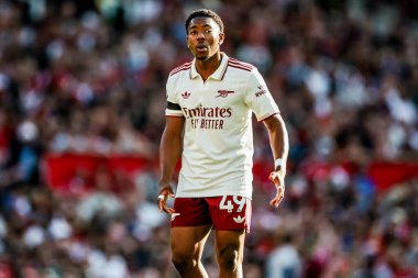 Arsenal takımından Myles Lewis-Skelly, Manchester United 'ın 17 Ağustos 2025' te Old Trafford, Manchester 'da oynadığı Premier League maçında