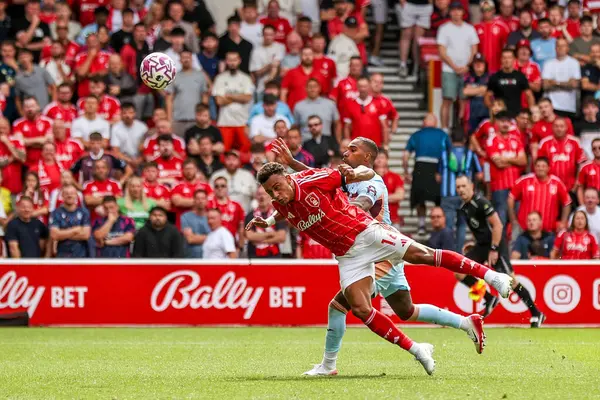 Nottingham Ormanı 'ndan Dan Ndoye Premier Lig maçında Nottingham Forest, Brentford' a karşı 17 Ağustos 2025 'te City Ground, Nottingham, İngiltere' de 2-0 berabere kaldı.