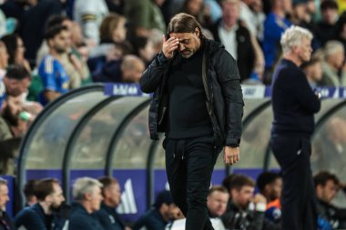 Leeds United takımından Daniel Faroe, 18 Ağustos 2025 'te İngiltere' nin Leeds Road kentinde oynanan Premier League maçında Leeds United 'a karşı Everton maçında tepki gösterdi.