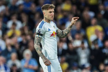 Leeds United takımından Joe Rodon, 18 Ağustos 2025 'te İngiltere' nin Leeds Road kentinde oynanan Premier League maçında Leeds United ile Everton arasındaki maçta tepki gösterdi.