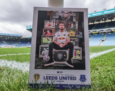 Leeds United 'dan Gabriel Gudmundsson, Premier League maçı Leeds United Everton' a karşı Elland Road, Leeds, İngiltere 'de 18 Ağustos 2025' te oynanan maçın ön kapağında.