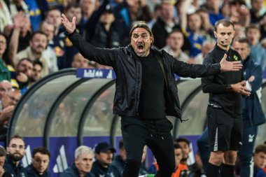 Leeds United takımından Daniel Faroe, 18 Ağustos 2025 'te İngiltere' nin Leeds Road kentinde oynanan Premier League maçında Leeds United 'a karşı Everton maçında tepki gösterdi.