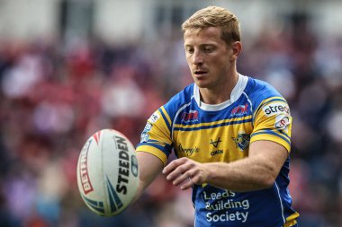 Leeds Rhinos takımından Lachlan Miller, Betfred Süper Ligi 'nin 23' üncü raundunda Leeds Rhinos 'a karşı Hull KR maçında 21 Ağustos 2025' te Headingley Stadyumu, Leeds, İngiltere 'de ısındı.