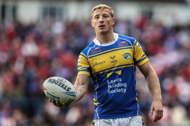 Leeds Rhinos takımından Lachlan Miller, Betfred Süper Ligi 'nin 23' üncü raundunda Leeds Rhinos 'a karşı Hull KR maçında 21 Ağustos 2025' te Headingley Stadyumu, Leeds, İngiltere 'de ısındı.