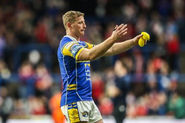 Leeds Rhinos takımından Lachlan Miller, 21 Ağustos 2025 'te Headingley Stadyumu' nda oynanan Betfred Süper Lig 23. Maçı 'nda galibiyeti kutluyor.